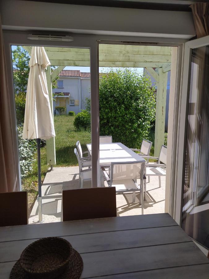 Une Maisonnette Vendeenne, Avec Acces Piscine Saint-Hilaire-de-Talmont Esterno foto